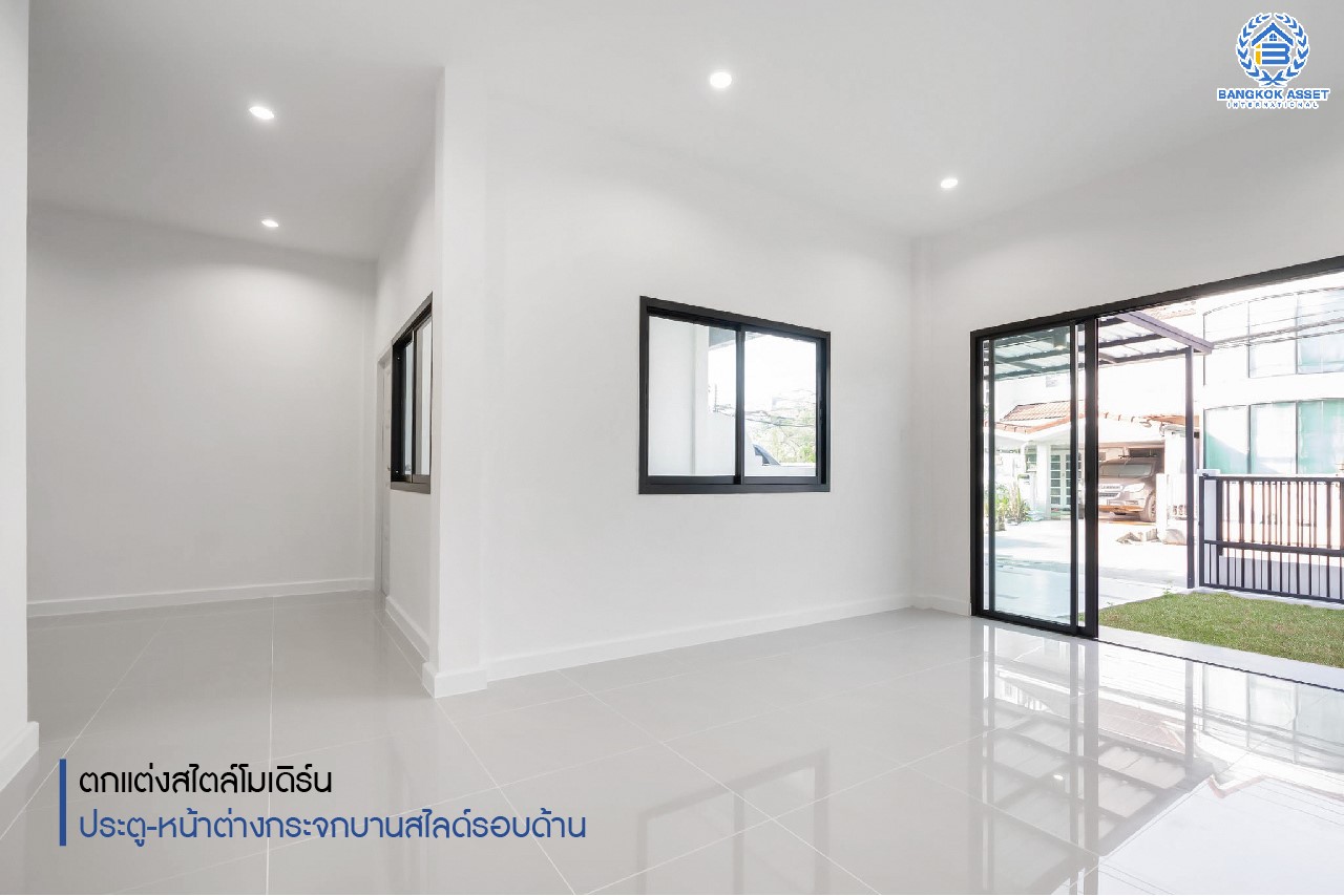 บ้านมือสองตกแต่งใหม่ บนทำเลที่ดีที่สุด! หน้าโครงการติด MRT "สถานีไทรม้า" ม.ซื่อตรง พระนั่งเกล้า-ท่าอิฐ ทาวน์เฮ้าส์หลังใหญ่ เนื้อที่ 26 ตร.ว. ฟังก์ชันจัดเต็ม 3 ห้องนอน 2 ห้องน้ำ 2 ที่จอดรถ ทำเลใกล้ เซ็นทรัลรัตนาธิเบศร์ และทางด่วน "งามวงศ์วาน"